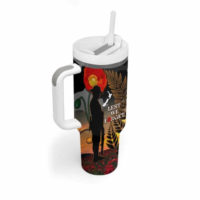 New Zealand ANZAC Day Lest We Forget Silver Fern With Camouflage Custom Stanley Quencher 40oz Stainless Steel Tumbler With Handle - Threewoofs - Image 2