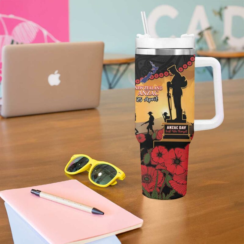 New Zealand Anzac Maori Camouflage Mix Poppies We Will Remember Them Custom Stanley Quencher 40oz Stainless Steel Tumbler With Handle - Threewoofs - Image 5