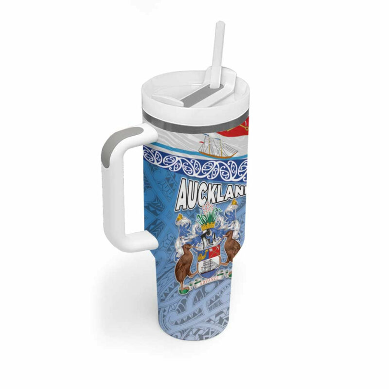 New Zealand Auckland‚Äôs Flag and Coat of Arms Koru Art Maori Custom Stanley Quencher 40oz Stainless Steel Tumbler With Handle - Threewoofs - Image 2