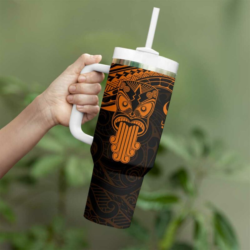 New Zealand Te Reo Maori Kia Kaha Maori Language Week Gold Custom Stanley Quencher 40oz Stainless Steel Tumbler With Handle - Threewoofs - Image 3