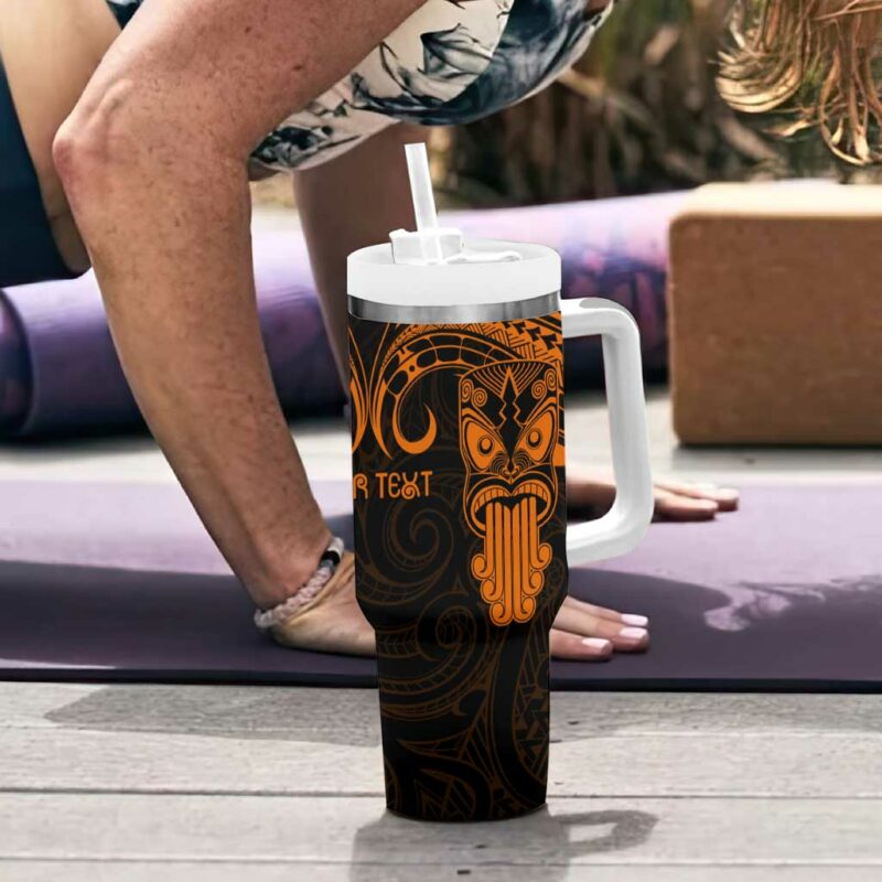 New Zealand Te Reo Maori Kia Kaha Maori Language Week Gold Custom Stanley Quencher 40oz Stainless Steel Tumbler With Handle - Threewoofs - Image 6