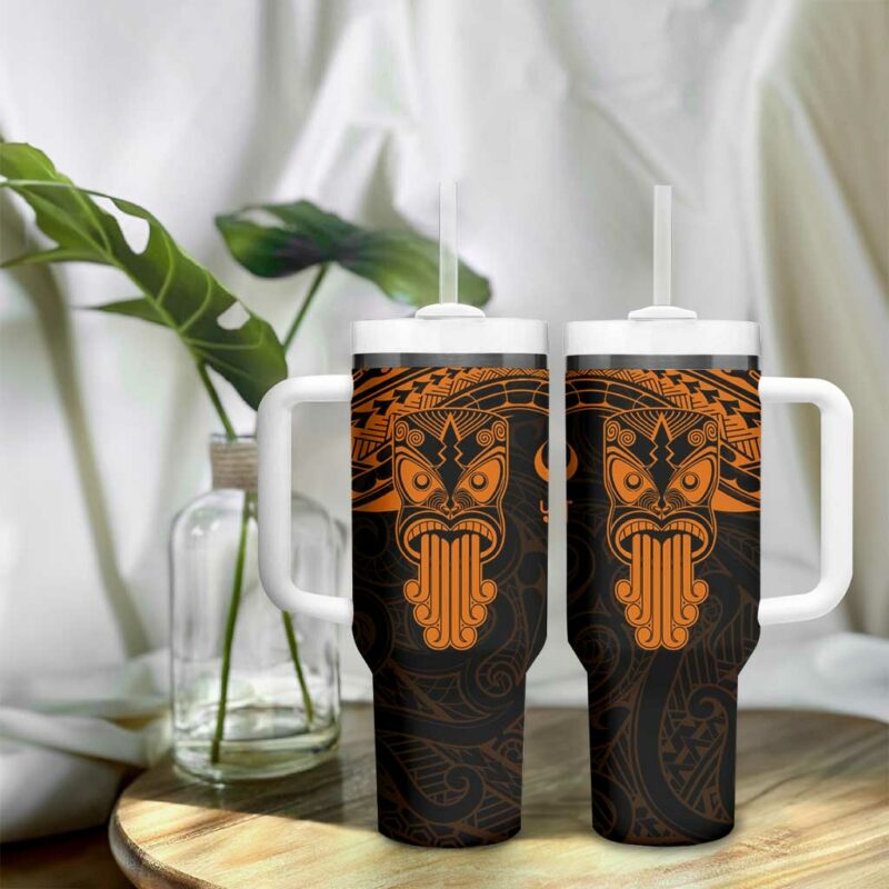 New Zealand Te Reo Maori Kia Kaha Maori Language Week Gold Custom Stanley Quencher 40oz Stainless Steel Tumbler With Handle - Threewoofs - Image 9
