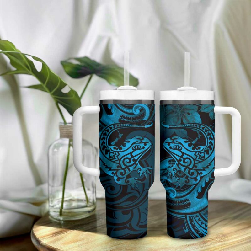 New Zealand Tuatara Aotearoa Maori Clematis Flowers Blue Custom Stanley Quencher 40oz Stainless Steel Tumbler With Handle - Threewoofs - Image 9
