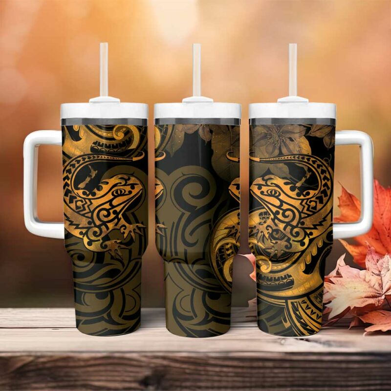 New Zealand Tuatara Aotearoa Maori Clematis Flowers Gold Custom Stanley Quencher 40oz Stainless Steel Tumbler With Handle - Threewoofs - Image 4