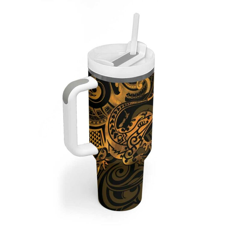 New Zealand Tuatara Aotearoa Maori Clematis Flowers Gold Custom Stanley Quencher 40oz Stainless Steel Tumbler With Handle - Threewoofs - Image 2