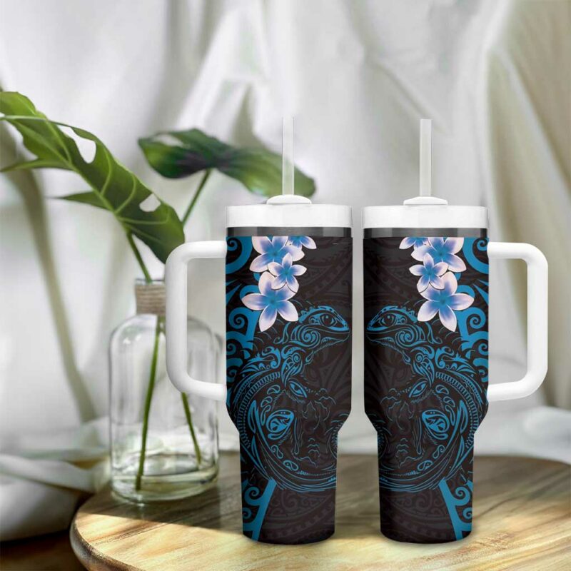New Zealand Tuatara Plumeria Maori Blue Koru Tribal Tattoo Custom Stanley Quencher 40oz Stainless Steel Tumbler With Handle - Threewoofs - Image 9