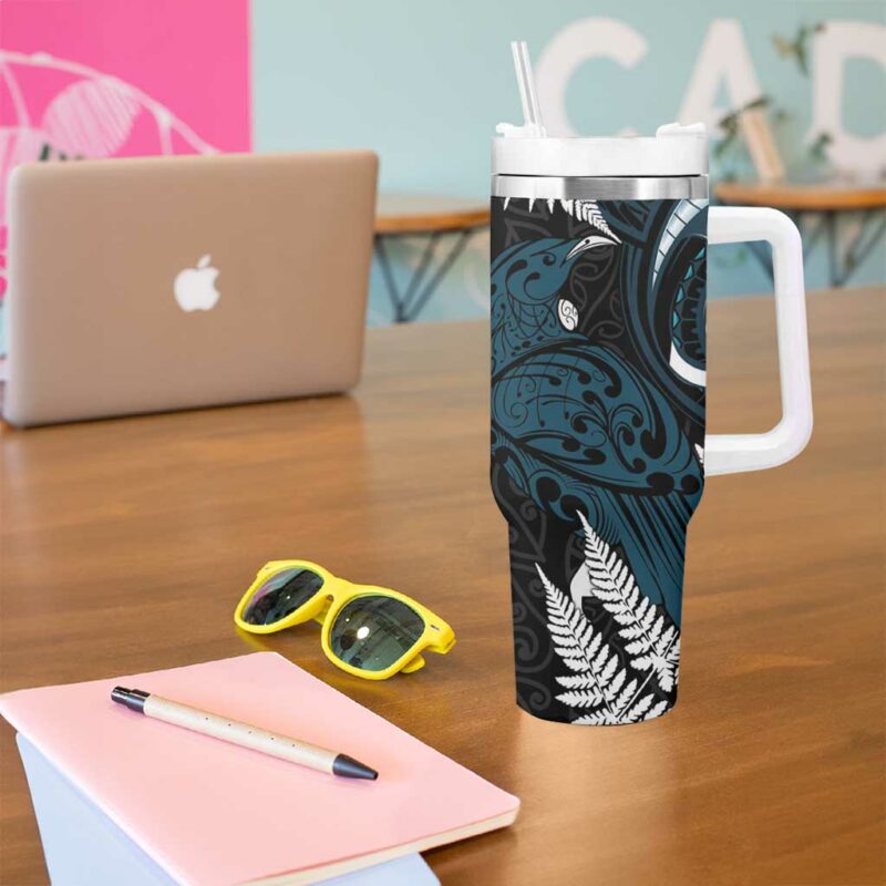New Zealand Tui Bird Maori Kowhaiwhai Custom Stanley Quencher 40oz Stainless Steel Tumbler With Handle - Threewoofs - Image 5