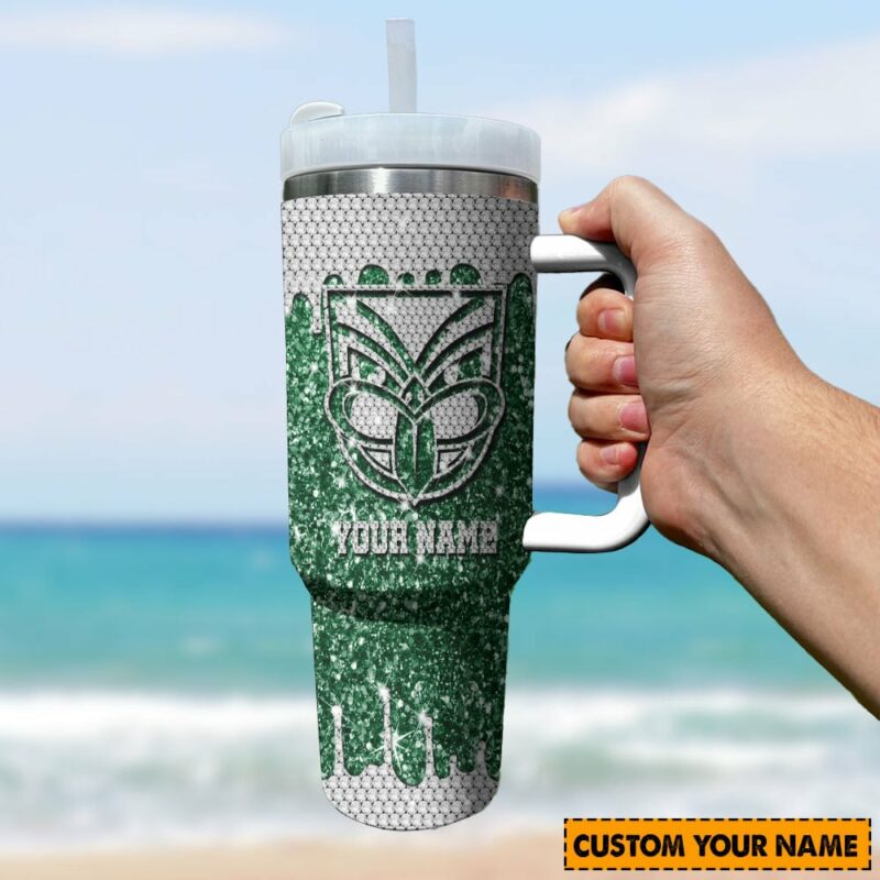 New Zealand Warriors NRL Sports Glitter Custom Stanley Quencher 40oz Stainless Steel Tumbler With Handle - Threewoofs - Image 3