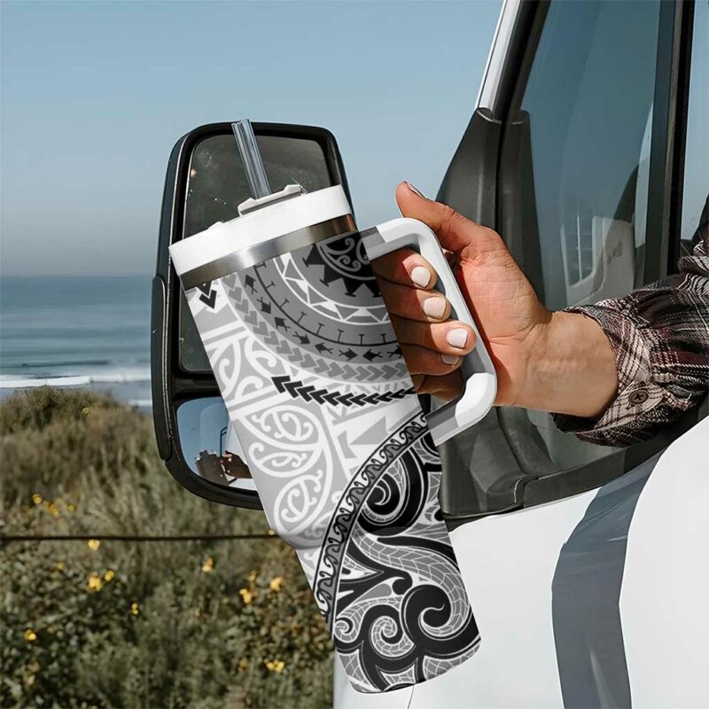 New Zealand White Maori Koru Simple Custom Stanley Quencher 40oz Stainless Steel Tumbler With Handle - Threewoofs - Image 7