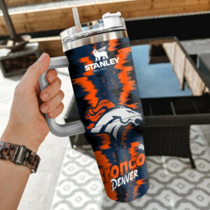 Stay Refreshed with the Ultimate Insulated Sports Tumbler - Team Spirit Design