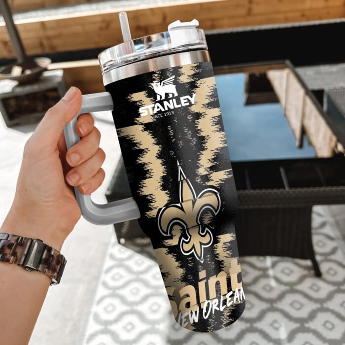 Stay Hydrated in Style with the Saints-Themed Tumbler Mug - Perfect for Fans!