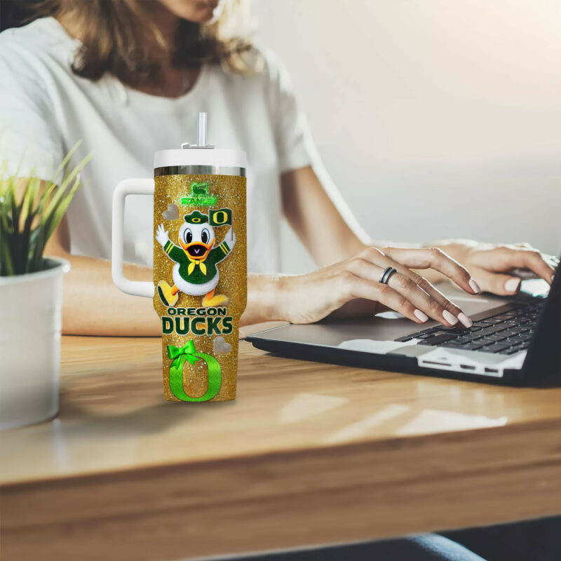 Oregon Ducks NCAA Sports Custom Stanley Quencher 40oz Stainless Steel Tumbler With Handle - Threewoofs - Image 5