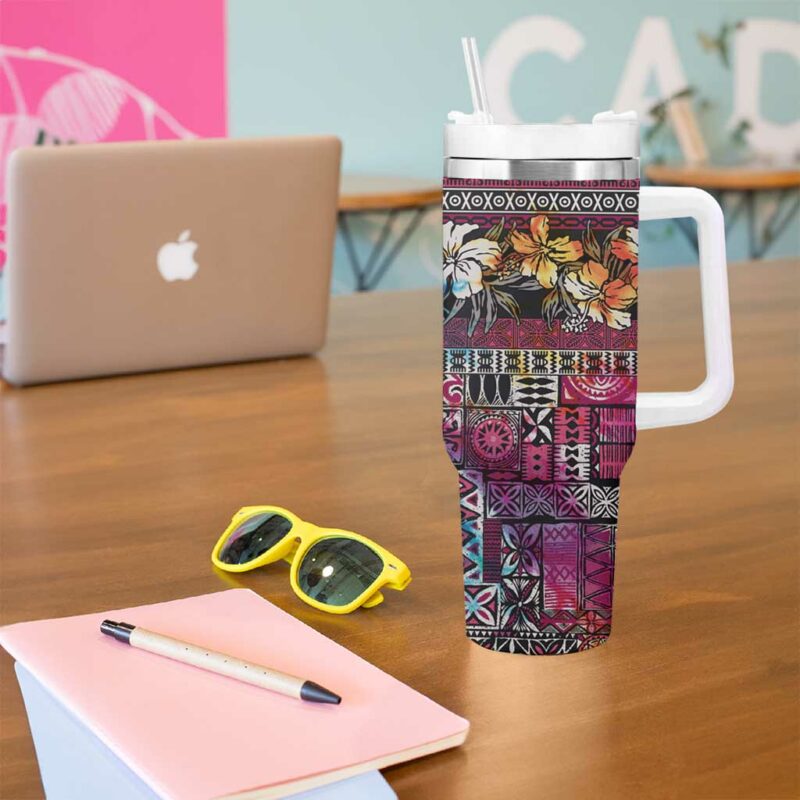Pacific Hibiscus Tapa Tribal Vintage Pink Motif Custom Stanley Quencher 40oz Stainless Steel Tumbler With Handle - Threewoofs - Image 5