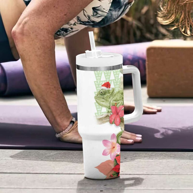 Pastel Green Hawaii Chameleon Christmas Mele Kalikimaka Kakau Watercolor Custom Stanley Quencher 40oz Stainless Steel Tumbler With Handle - Threewoofs - Image 6