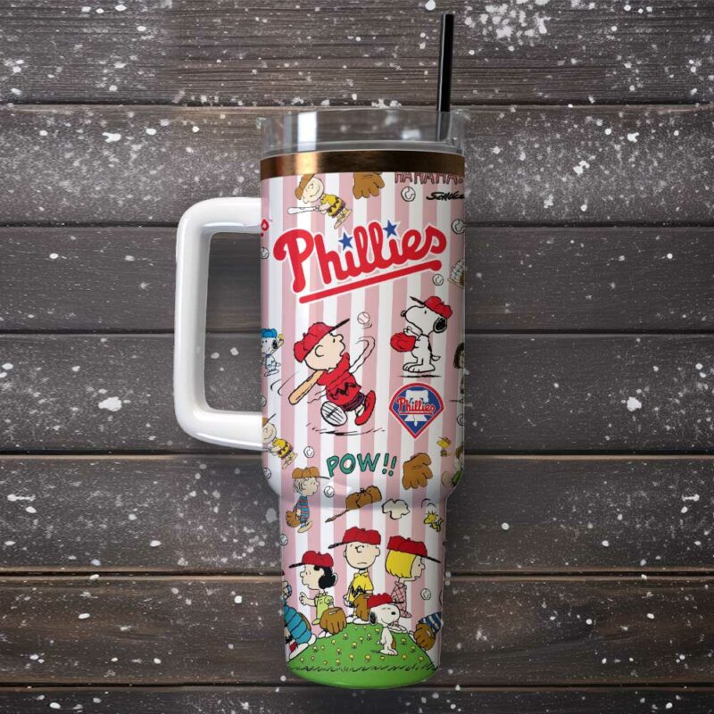Philadelphia Phillies x Peanuts MLB Custom Stanley Quencher 40oz Stainless Steel Tumbler With Handle - Threewoofs - Image 3