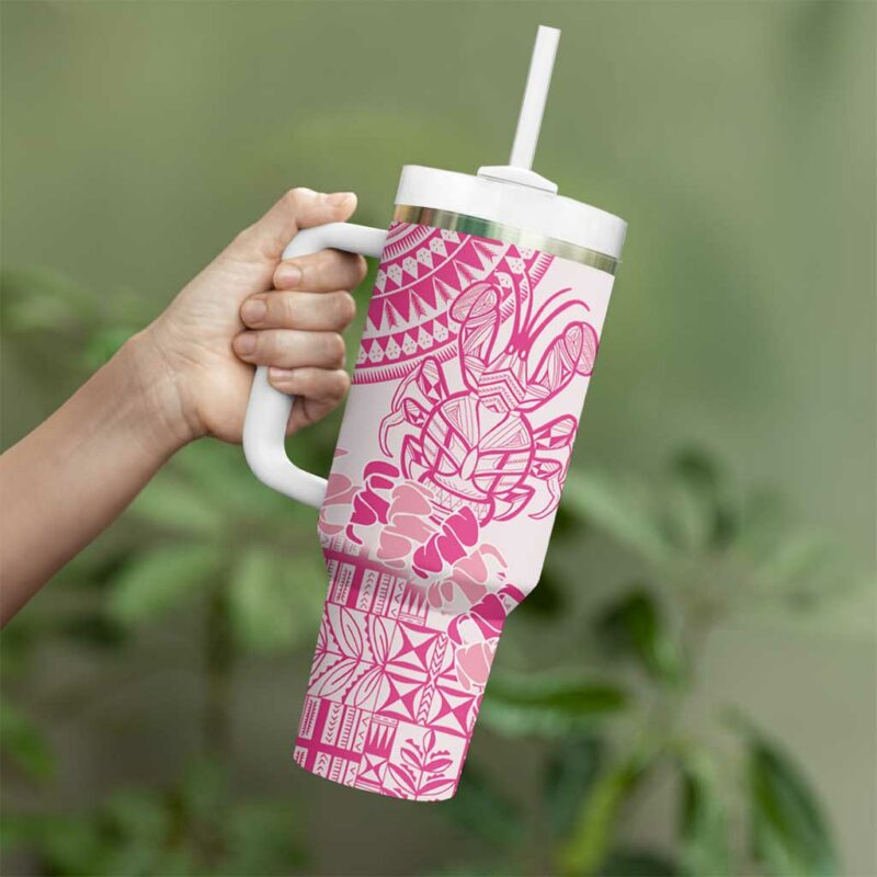 Pink Niue Language Week The Rock Coconut Crab Siapo Custom Stanley Quencher 40oz Stainless Steel Tumbler With Handle - Threewoofs - Image 3