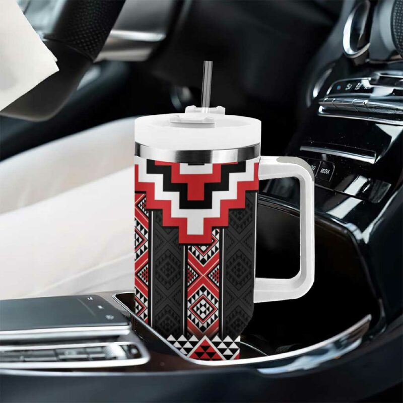 Red Taniko Aotearoa Niho Taniwha Mix Poutama Custom Stanley Quencher 40oz Stainless Steel Tumbler With Handle - Threewoofs - Image 8