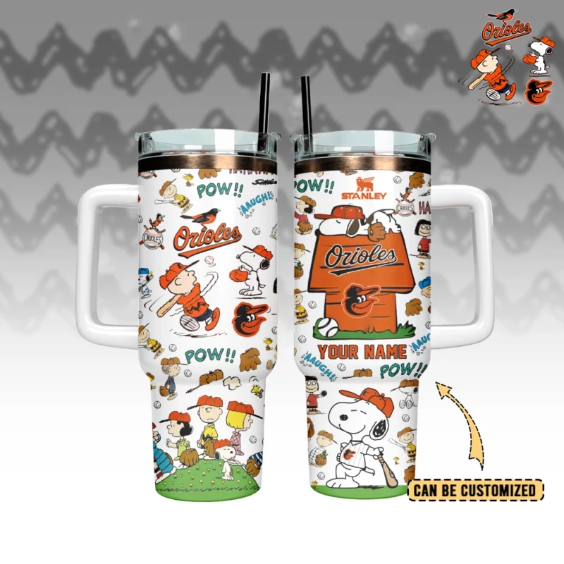 Baltimore Orioles x Peanuts MLB Sports Custom Stanley Quencher 40oz Stainless Steel Tumbler With Handle - Threewoofs - Image 3