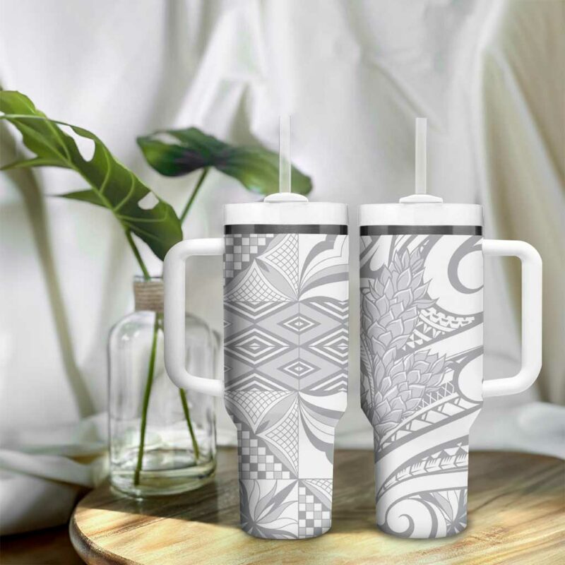 Samoa Lotu Tamaiti White Sunday Siapo With Teuila Torch Ginger Custom Stanley Quencher 40oz Stainless Steel Tumbler With Handle - Threewoofs - Image 9