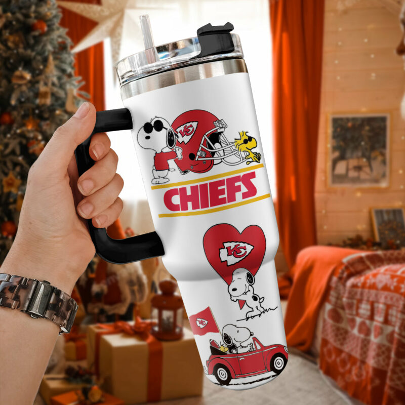 Snoopy PeanuTaylor Swift Football Cartoon Custom Stanley Quencher 40oz Stainless Steel Tumbler With Handle - Threewoofs - Image 3