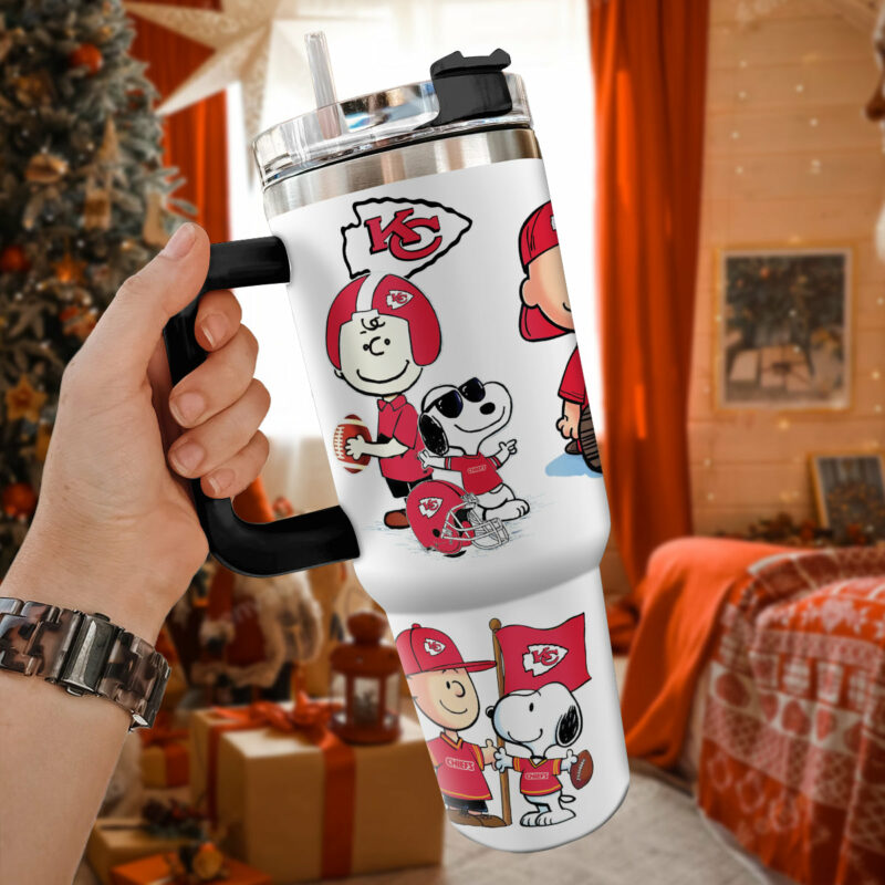 Snoopy PeanuTaylor Swift Football Cartoon Custom Stanley Quencher 40oz Stainless Steel Tumbler With Handle - Threewoofs - Image 3