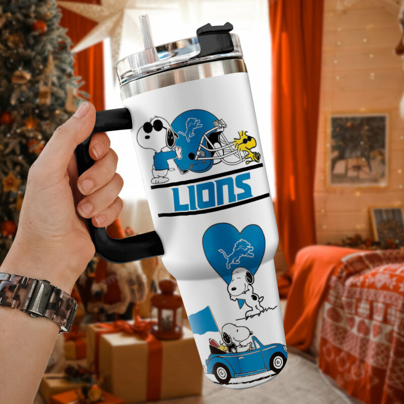 Snoopy PeanuTaylor Swift Football Cartoon Custom Stanley Quencher 40oz Stainless Steel Tumbler With Handle - Threewoofs - Image 3