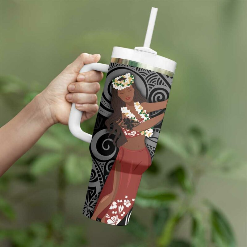 Tahiti Islands Polynesian Plumeria Tahitian Vahine ‚ÄòOte‚Äôa Black Custom Stanley Quencher 40oz Stainless Steel Tumbler With Handle - Threewoofs - Image 3