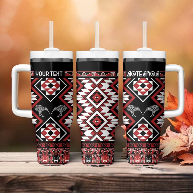 Taniko Motifs Aotearoa Waitangi Kowhaiwhai Kiwi Custom Stanley Quencher 40oz Stainless Steel Tumbler With Handle - Threewoofs - Image 4