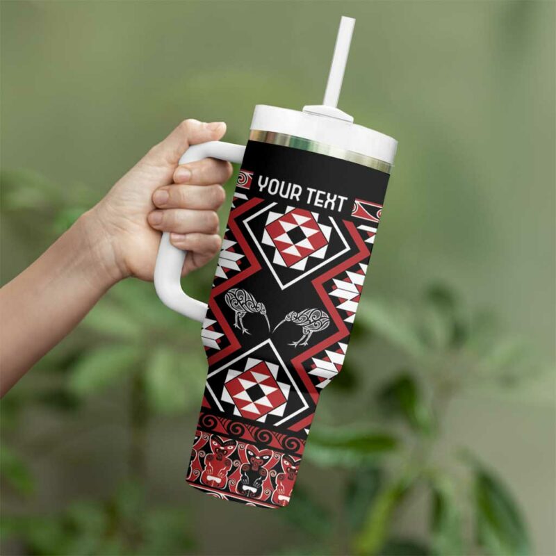 Taniko Motifs Aotearoa Waitangi Kowhaiwhai Kiwi Custom Stanley Quencher 40oz Stainless Steel Tumbler With Handle - Threewoofs - Image 3