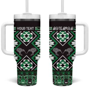 Taniko Motifs Aotearoa Waitangi Kowhaiwhai Kiwi Green Custom Stanley Quencher 40oz Stainless Steel Tumbler With Handle - Threewoofs