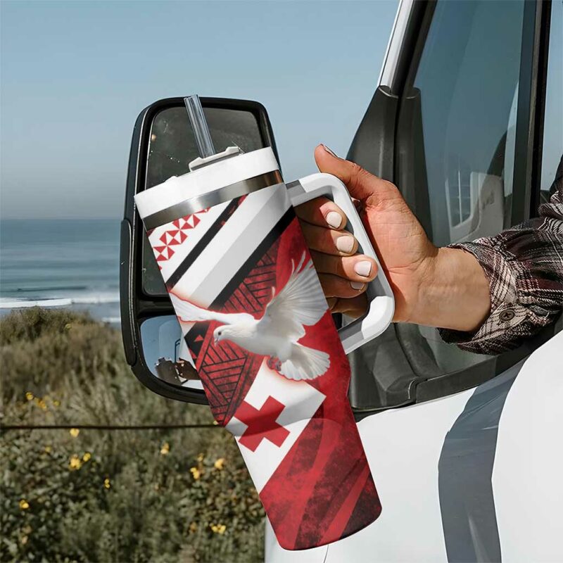 Tonga XIII Rugby Tribal Tattoo Mate Ma‚Äôa Tonga Kupesi Ngatu Grunge Custom Stanley Quencher 40oz Stainless Steel Tumbler With Handle - Threewoofs - Image 7