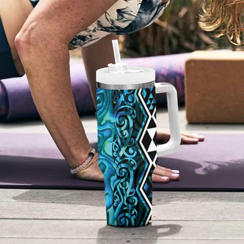 Turquoise Aotearoa Taniko Motifs With Paua Shell Kowhaiwhai Custom Stanley Quencher 40oz Stainless Steel Tumbler With Handle - Threewoofs - Image 6