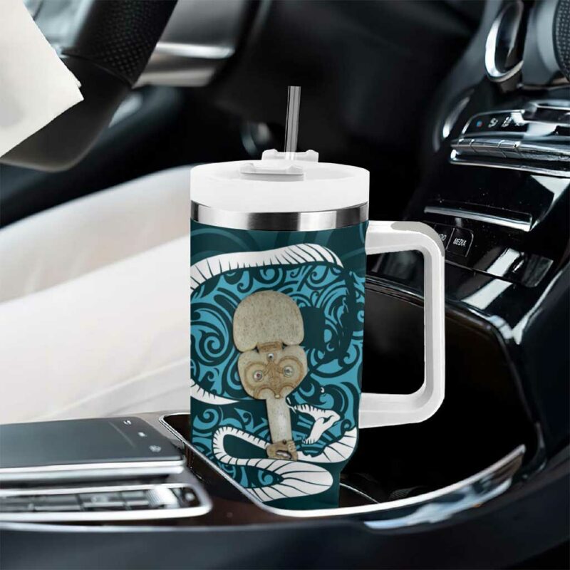 Turquoise New Zealand Eel Aotearoa Maori Tuna With Kotiate Weapon Custom Stanley Quencher 40oz Stainless Steel Tumbler With Handle - Threewoofs - Image 8