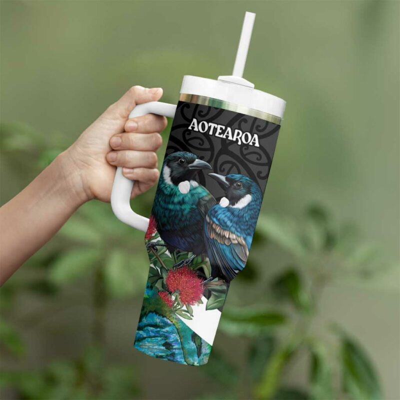 Valentine‚Äôs Day New Zealand Tui Bird Couple Kowhaiwhai Mix Pohutukawa Custom Stanley Quencher 40oz Stainless Steel Tumbler With Handle - Threewoofs - Image 4
