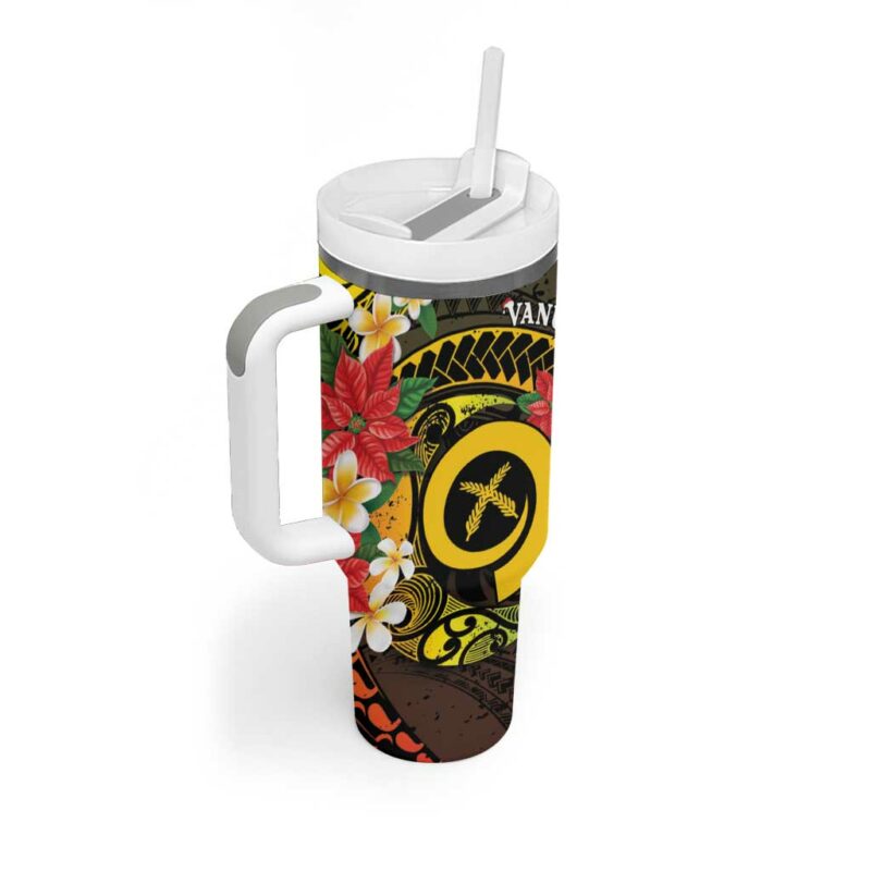 Vanuatu Christmas Vanuatuan Pig Tusk Meri Krismas! Custom Stanley Quencher 40oz Stainless Steel Tumbler With Handle - Threewoofs - Image 2