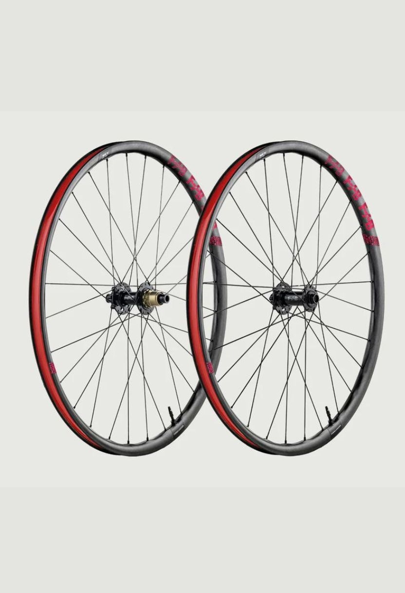 What are the best MTB wheels for downhill biking?