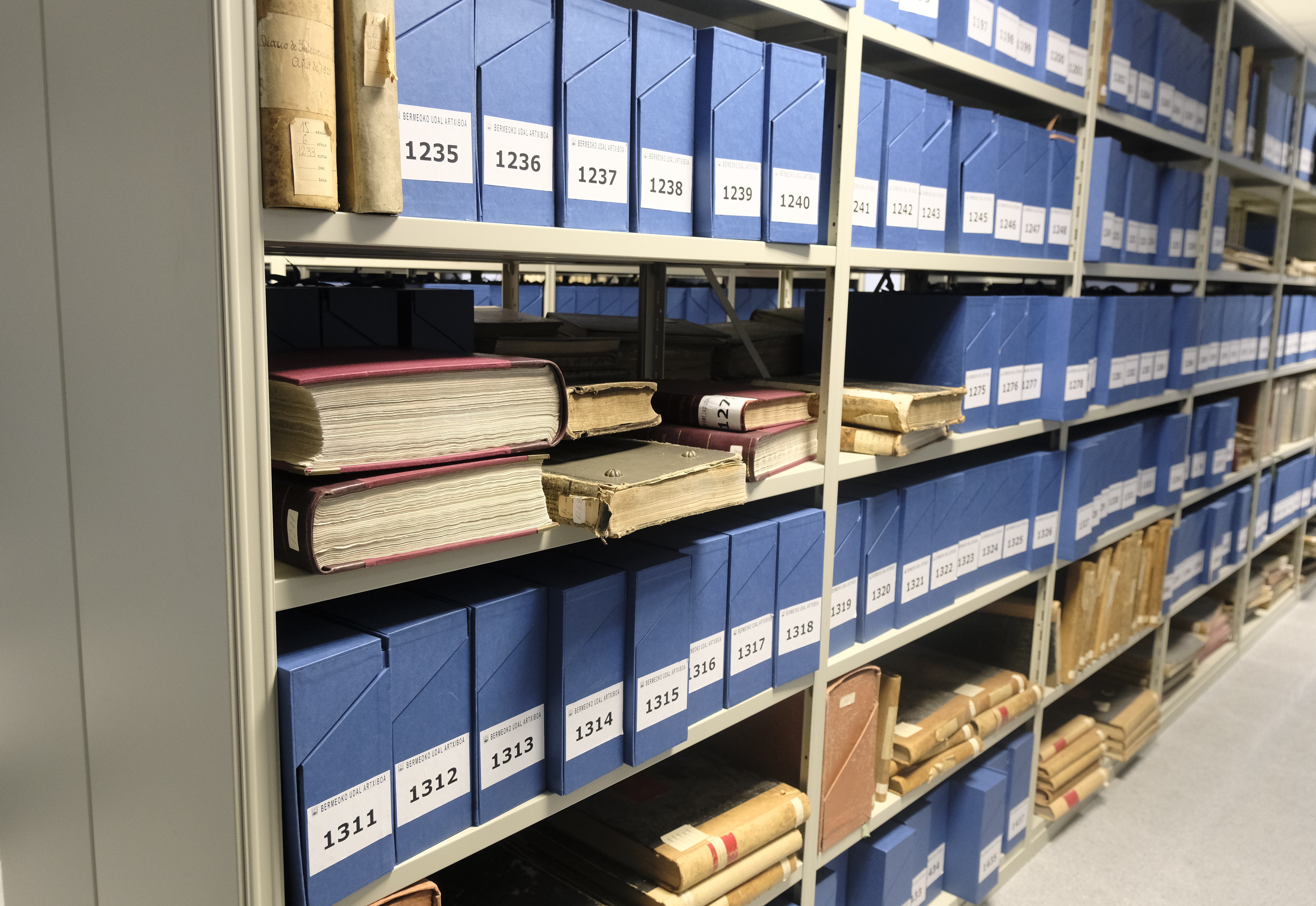 ENCUESTA SOBRE EL ARCHIVO MUNICIPAL