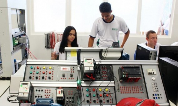 Senai abre 4 mil vagas em 28 cursos técnicos distribuídos em Maracaju e outras 11 cidades do estado.