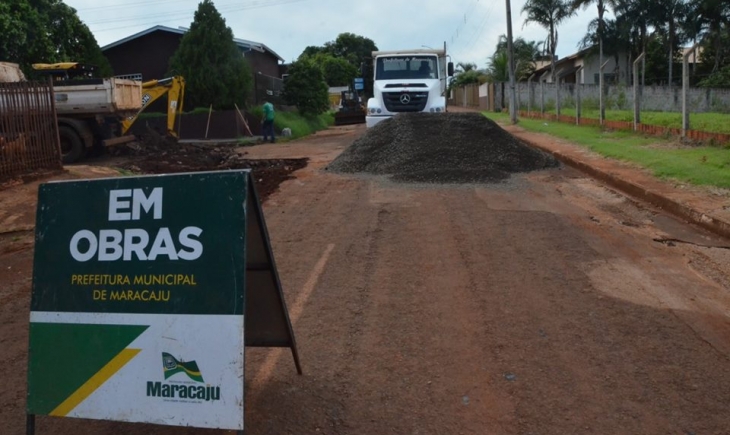 Cumprindo compromisso, Prefeitura de Maracaju dá início a recuperação de vias do Bairro Alto Maracaju.