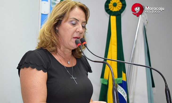 Preocupada com escoamento de safra de produtores, Vereadora Eliane Simões pede recuperação de estrada que dá acesso a ADM e tem pedido atendido. Leia e assista.