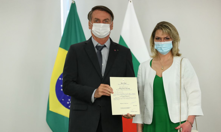 Bolsonaro recebe credenciais de cinco novos embaixadores no Brasil