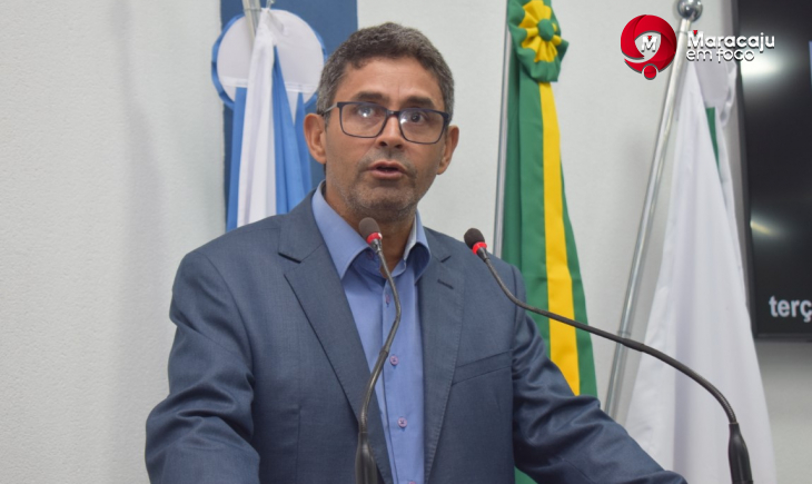 Vereador Nego do Povo pede informações sobre reparos de valetas de rede de esgoto por parte da SANESUL.