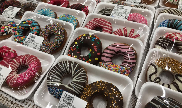 Novidade: Supermercados Estrela tem “roscas donuts” de fabricação própria em suas lojas. Saiba mais.
