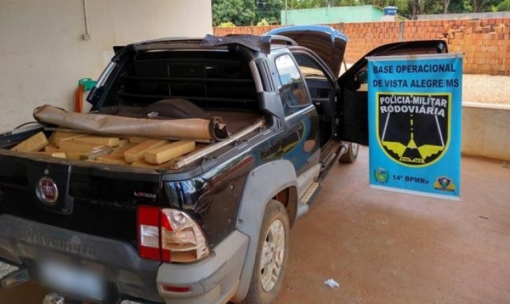 Maracaju: Carro roubado em GO é apreendido com mais de meia tonelada de droga.
