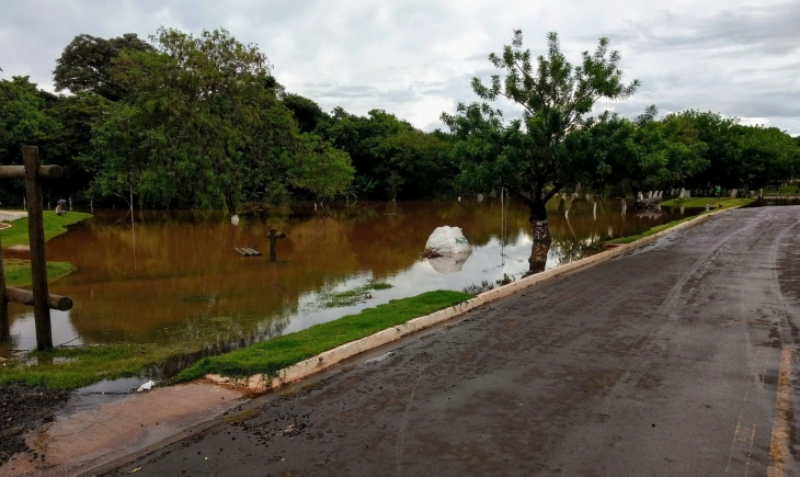 Após registro de 90 milímetros de chuva, Maracaju faz parte da região de alerta para fortes chuvas nesta terça-feira.