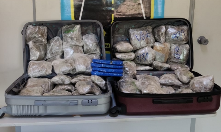 Maracaju: Polícia Militar Rodoviária localiza 16 kg de drogas em bagagem de mulher que retornava para o Mato Grosso
