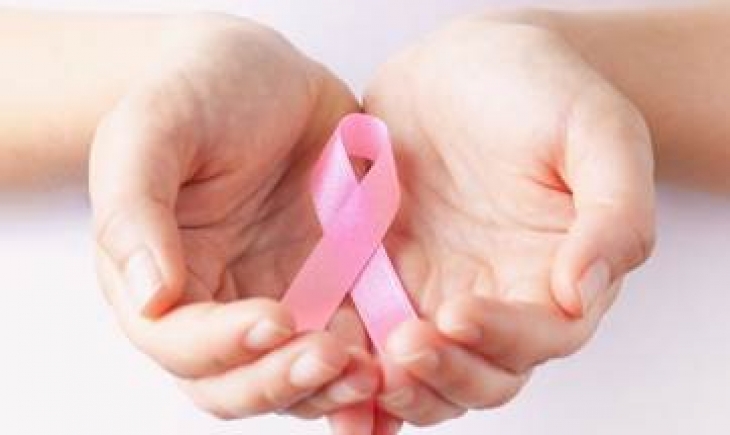 Outubro Rosa: Ginecologista Erica Mantelli alerta sobre câncer de mama por mutações somáticas
