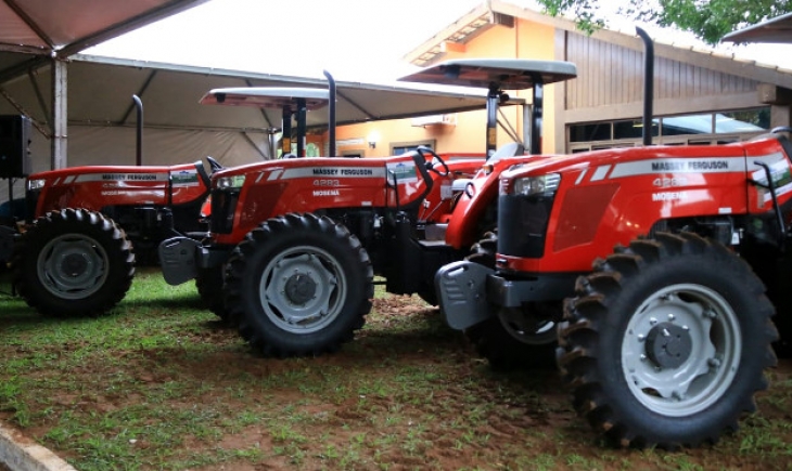 Governador entrega mais de R$ 25 milhões em equipamentos à agricultura familiar do Estado