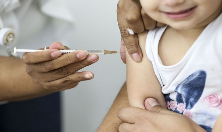 Governo de MS apoia ação de Brasil e Paraguai em vacinação contra sarampo e febre amarela na fronteira  