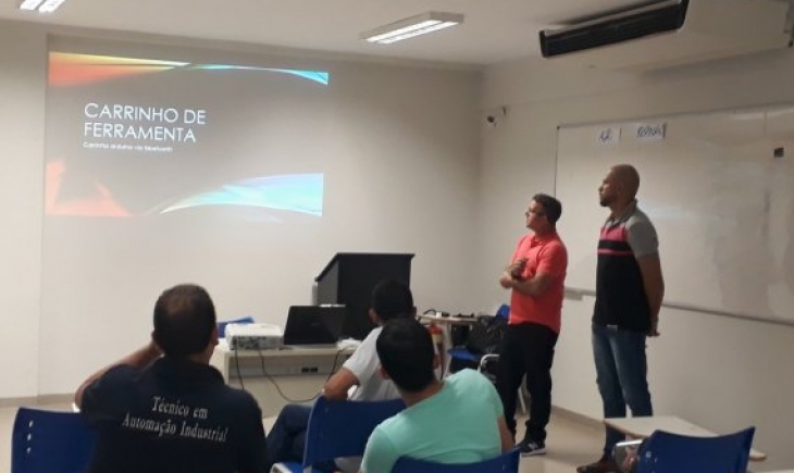 Turma do curso de automação industrial do Senai de Maracaju apresenta projeto integrador